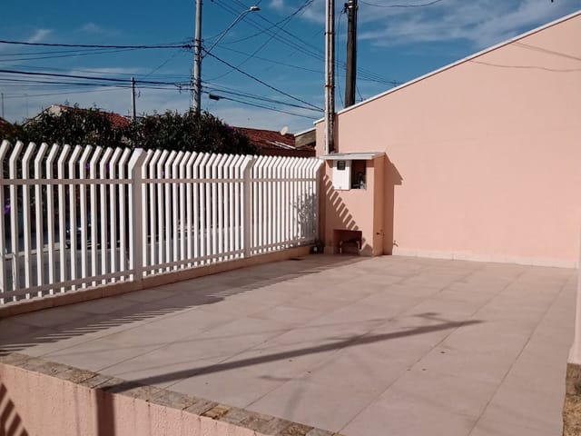 Casa com 250m² 3 quartos e 2 banheiros, à venda, no bairro Jardim Ana Rosa em Taubaté