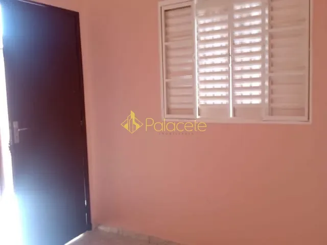 Casa com 250m² 3 quartos e 2 banheiros, à venda, no bairro Jardim Ana Rosa em Taubaté