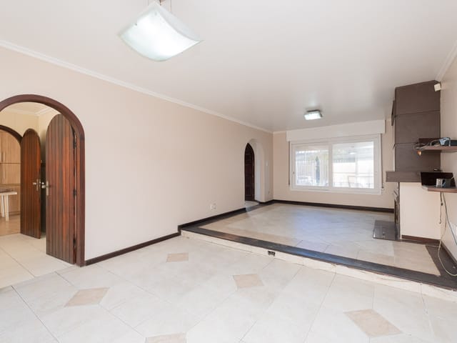 Casa 3 quartos e 4 banheiros, à venda, no bairro Centro em Pelotas