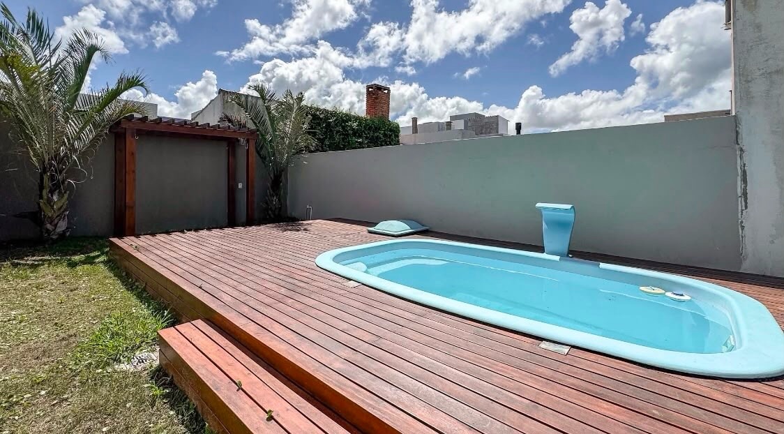 Casa à venda no Amarilis, Laranjal - 65 m², 2 quartos, móveis planejados, 4 splits, área gourmet com piscina e vaga para 2 carros. - 9