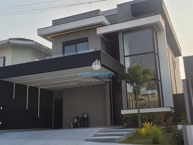 Casa com 250m² 4 quartos e 2 banheiros, à venda, no bairro Urbanova em São José dos Campos