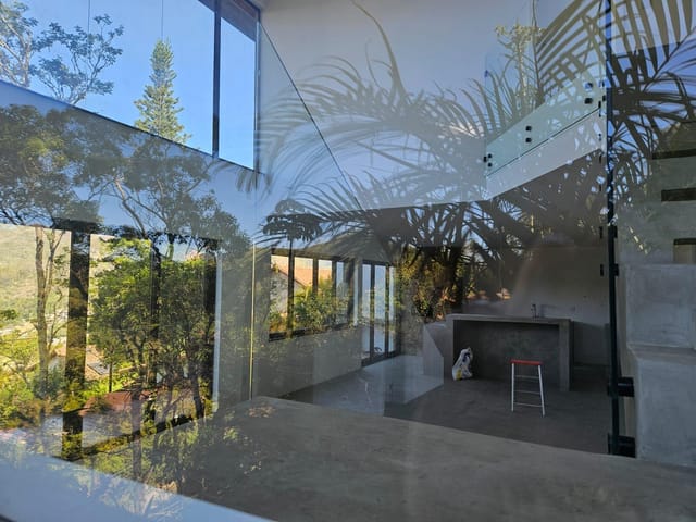 Casa 2 quartos e 1 banheiro, à venda, no bairro Carangola em Petrópolis