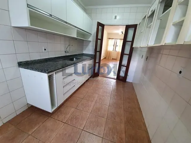 Casa com 158m² 3 quartos e 2 banheiros, à venda, no bairro Chácaras Silvania em Valinhos