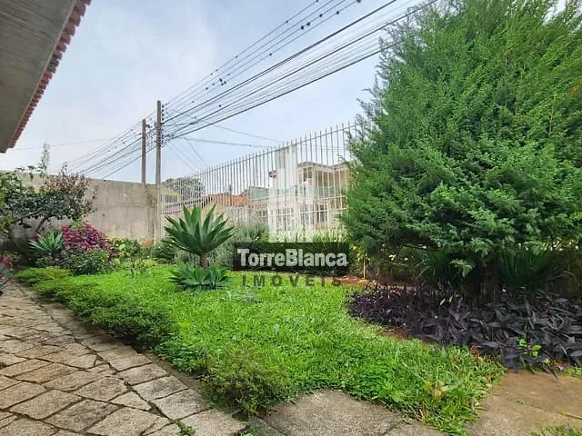 Casa com 660m² 3 quartos e 2 banheiros, à venda, no bairro Uvaranas em Ponta Grossa