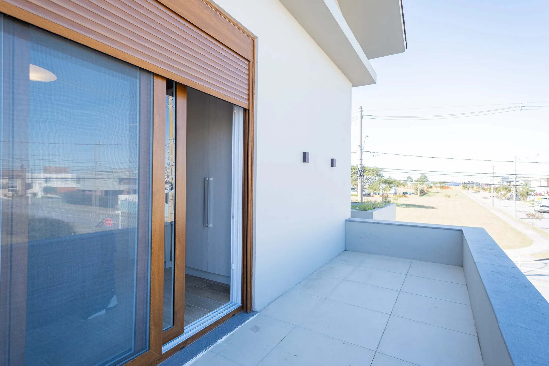 Casa de alto padrão à venda no Alphaville, Laranjal - 284 m², 4 quartos (sendo 2 suítes), móveis sob medida, acabamentos impecáveis e ampla área de lazer. - 31