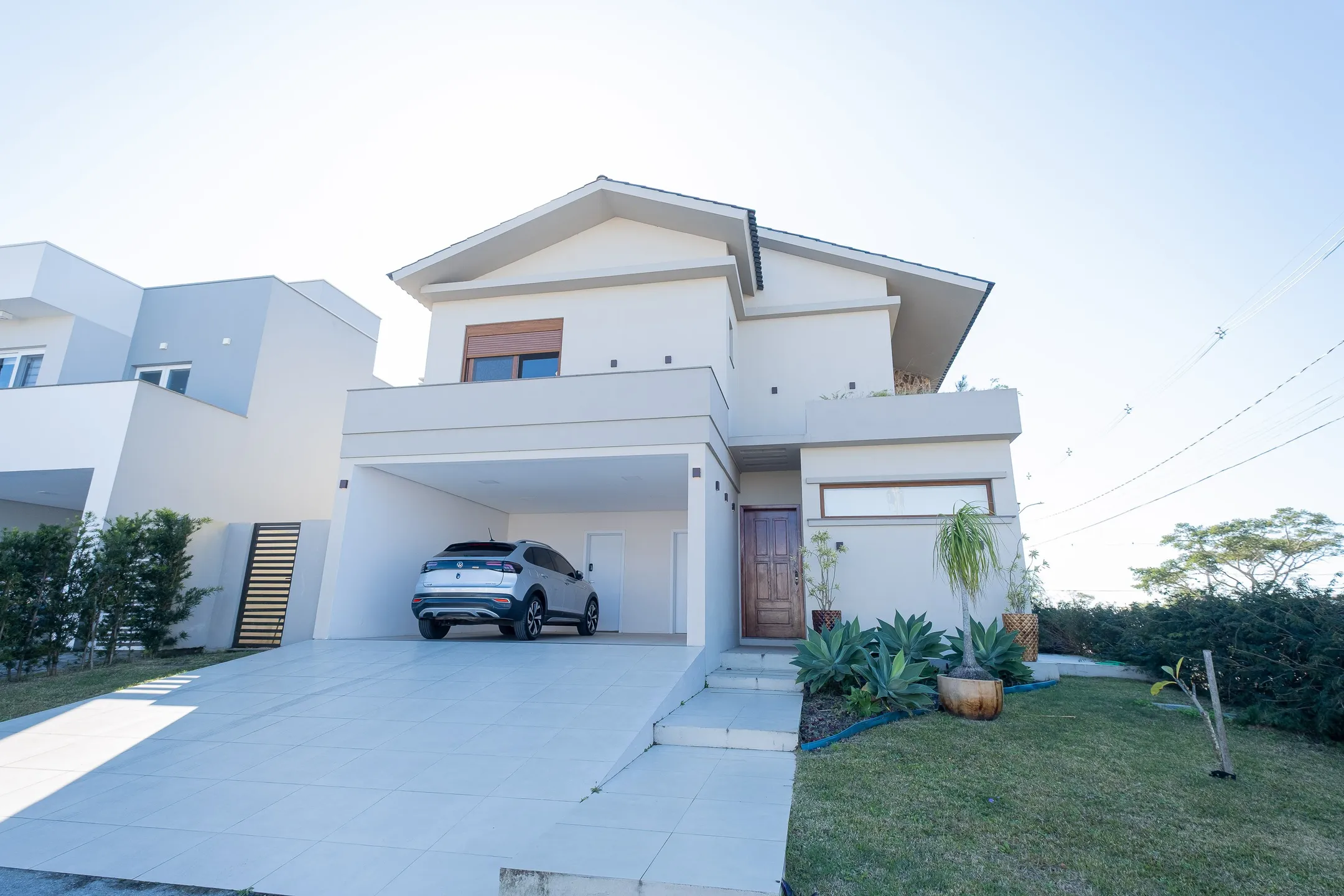 Casa de alto padrão à venda no Alphaville, Laranjal - 284 m², 4 quartos (sendo 2 suítes), móveis sob medida, acabamentos impecáveis e ampla área de lazer. - 35