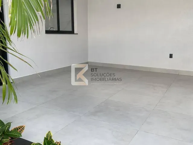 Casa com 150m² 3 quartos e 2 banheiros, à venda, no bairro Jardim Veneza em Indaiatuba
