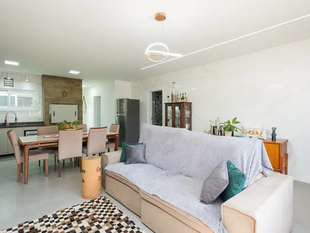 Casa com 360m² 3 quartos e 2 banheiros, à venda, no bairro Centro em Pelotas