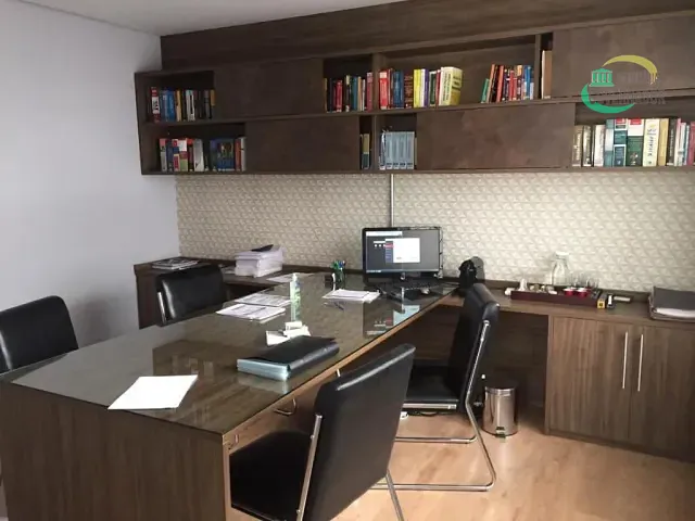 Casa com 280m² 5 quartos e 3 banheiros, à venda, no bairro Centro em Sorocaba