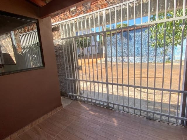 Foto do Casa - Casa com 2 dormitórios para alugar, 57 m² por R$ 900,00/mês - Jardim São Bento - Uberaba/MG | ZUCATO IMOBILIARIA LTDA
