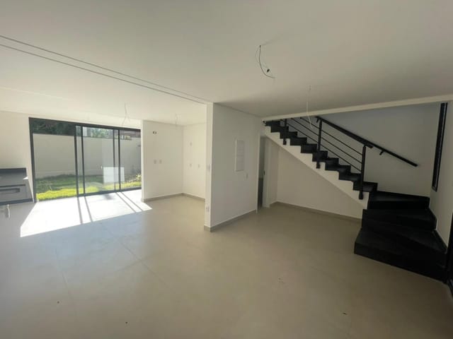 Casa com 110m² 3 quartos e 2 banheiros, à venda, no bairro Urbanova em São José dos Campos