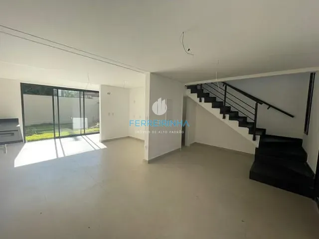 Casa com 110m² 3 quartos e 2 banheiros, à venda, no bairro Urbanova em São José dos Campos