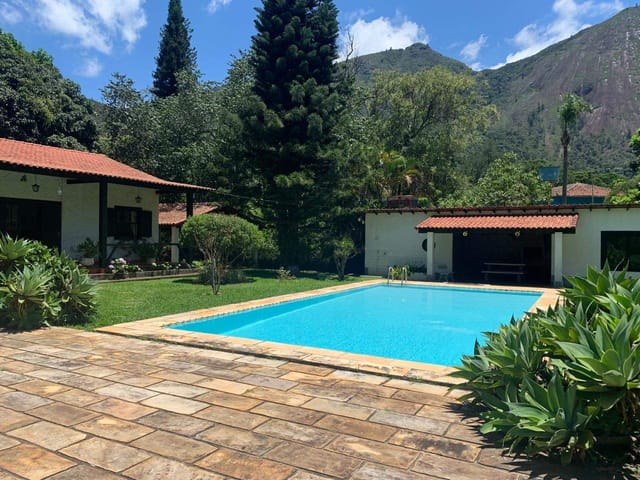 Casa com 5200m², à venda, no bairro Araras em Petrópolis