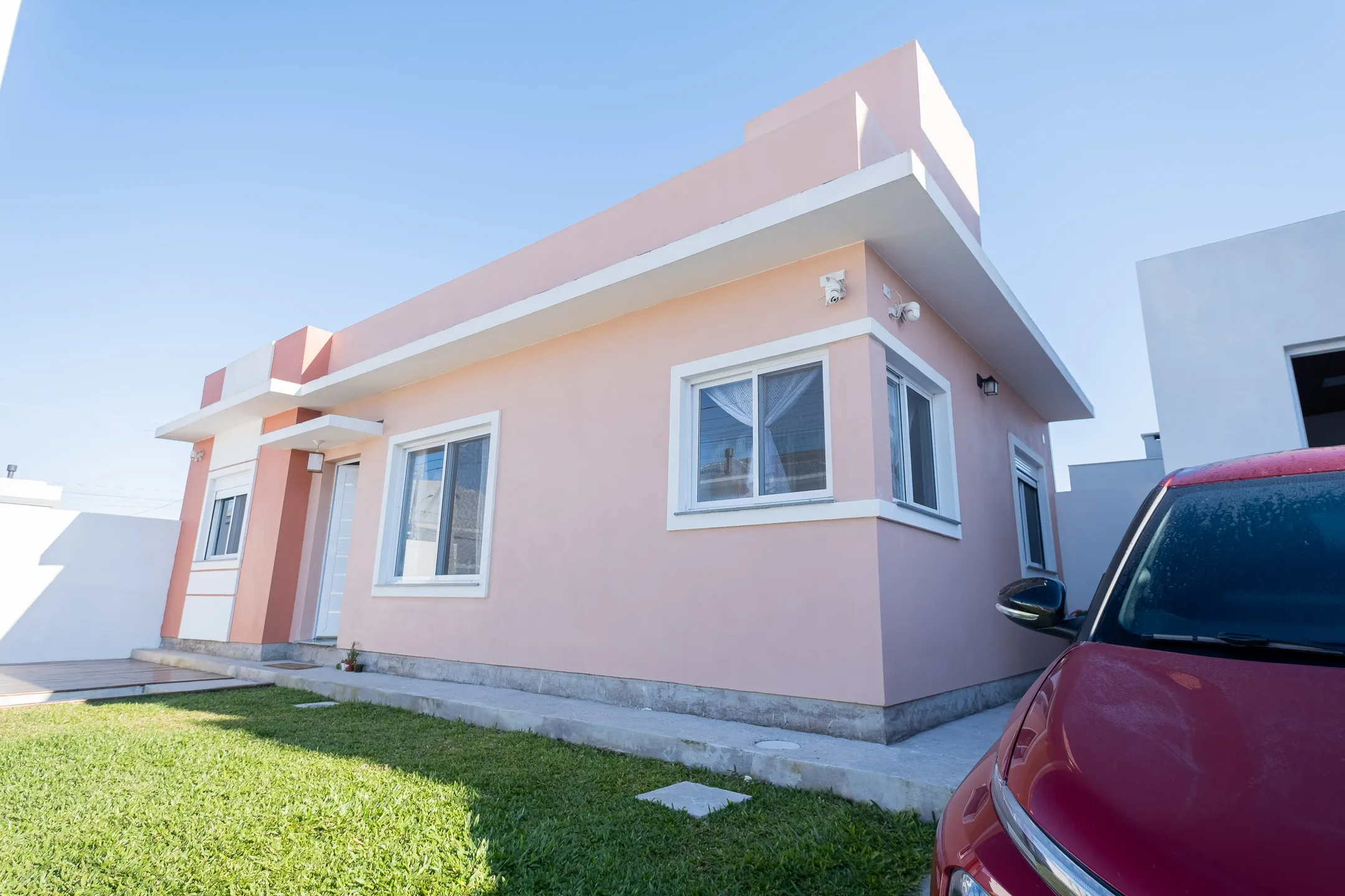 Casa à venda no Amarilis, Laranjal - 70 m², 2 quartos (sendo 1 suíte), cozinha com armários, churrasqueira e vaga. - 14