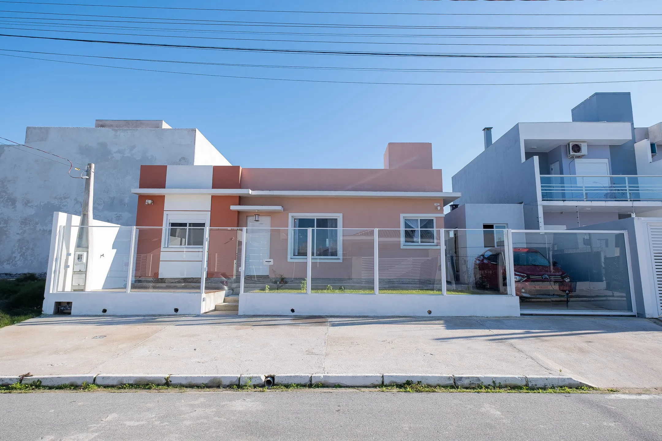 Casa à venda no Amarilis, Laranjal - 70 m², 2 quartos (sendo 1 suíte), cozinha com armários, churrasqueira e vaga. - 15