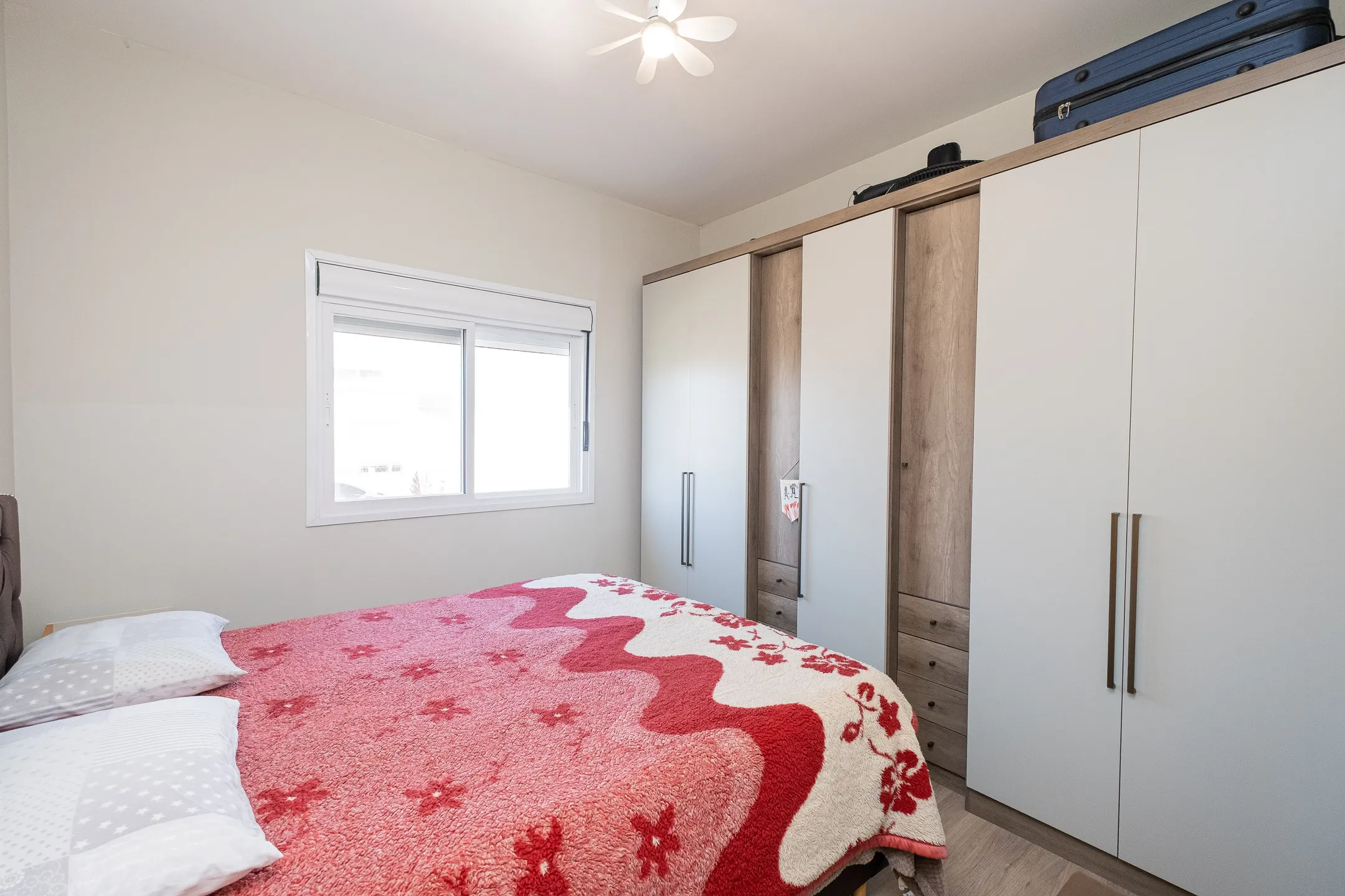 Casa à venda no Amarilis, Laranjal - 70 m², 2 quartos (sendo 1 suíte), cozinha com armários, churrasqueira e vaga. - 8