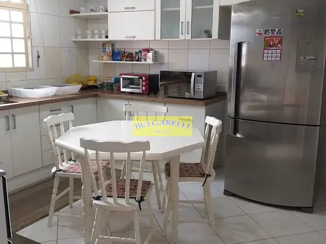 Casa com 300m² 3 quartos e 4 banheiros, à venda, no bairro Jardim Florestal em Jundiaí