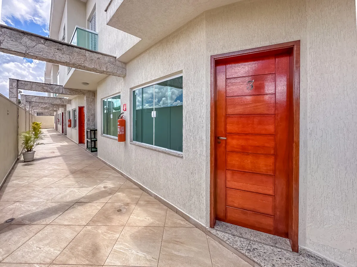 Casa em condomínio para venda com 2 quartos, sendo 2 suítes, 75m²