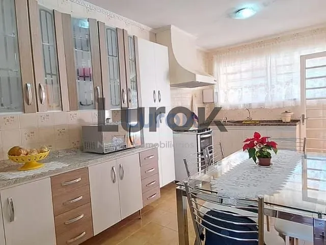 Casa com 256m² 2 quartos e 2 banheiros, à venda, no bairro Parque Cecap em Valinhos