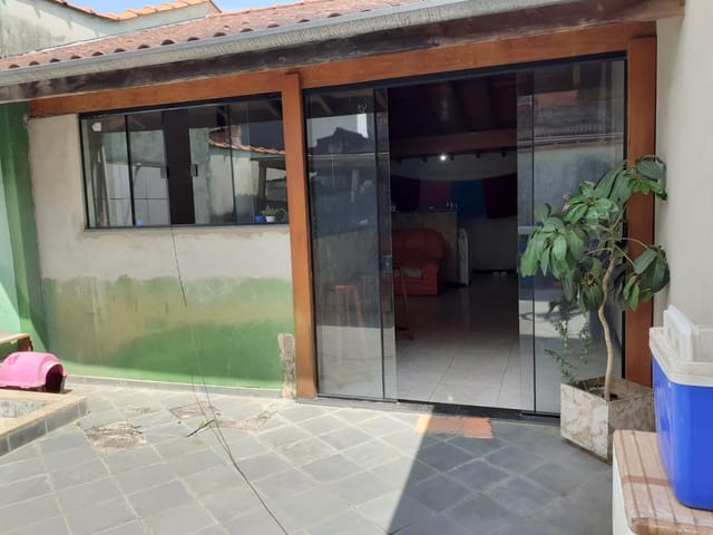 Casa com 297m² 2 quartos e 3 banheiros, à venda, no bairro Conjunto Habitacional Terra dos Ipês II (Fase II) em Pindamonhangaba
