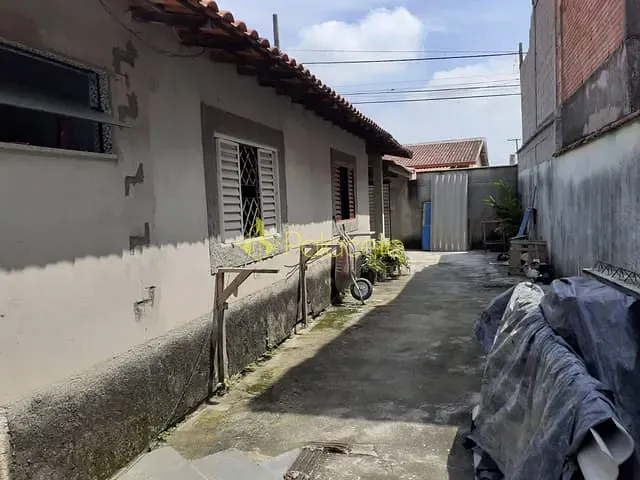 Casa com 297m² 2 quartos e 3 banheiros, à venda, no bairro Conjunto Habitacional Terra dos Ipês II (Fase II) em Pindamonhangaba