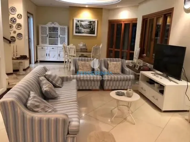 Casa com 600m² 5 quartos e 4 banheiros, à venda, no bairro Urbanova em São José dos Campos