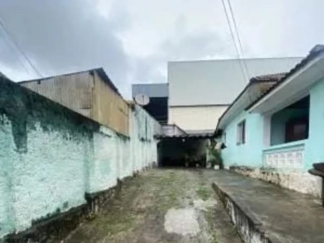 Casa com 380m² 2 quartos e 2 banheiros, à venda, no bairro Km 18 em Osasco