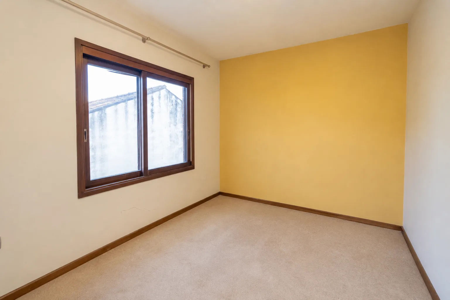 Casa mobiliada à venda na Colina do Sol, Pelotas - 436 m², 4 quartos (sendo 2 suítes), acabamentos de alto padrão e ampla área de lazer com pátio e piscina. - 16
