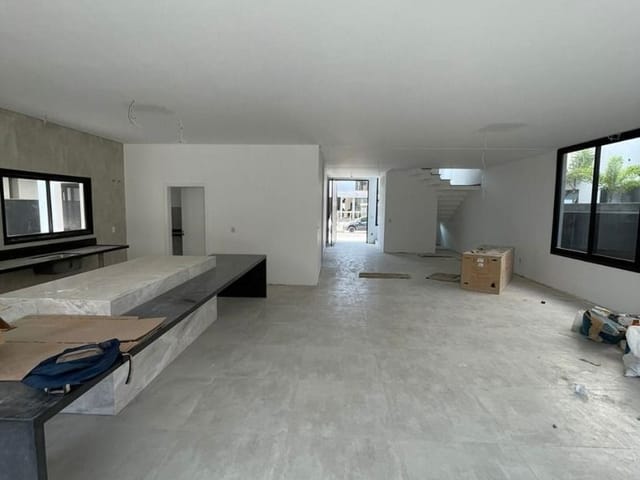 Casa com 450m² 5 quartos e 6 banheiros, à venda ou para alugar, no bairro Jardim do Golfe em São José dos Campos