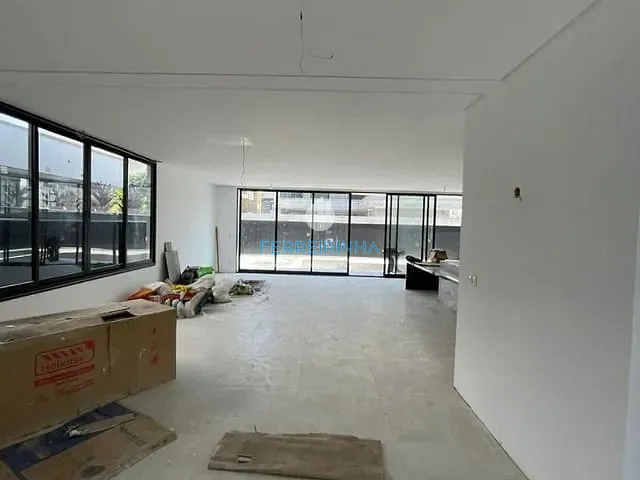Casa com 450m² 5 quartos e 6 banheiros, à venda ou para alugar, no bairro Jardim do Golfe em São José dos Campos