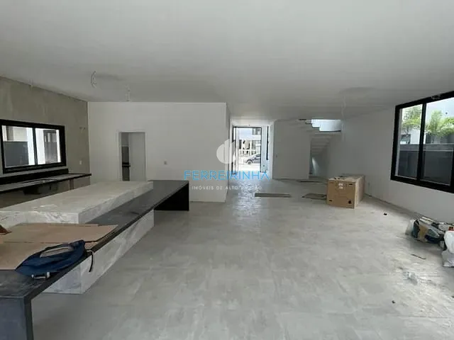 Casa com 450m² 5 quartos e 6 banheiros, à venda ou para alugar, no bairro Jardim do Golfe em São José dos Campos