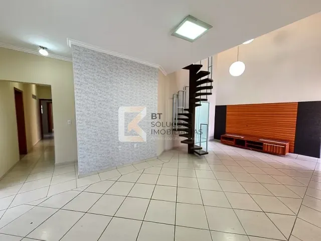 Casa 3 quartos e 2 banheiros, à venda ou para alugar, no bairro Jardim Europa em Indaiatuba