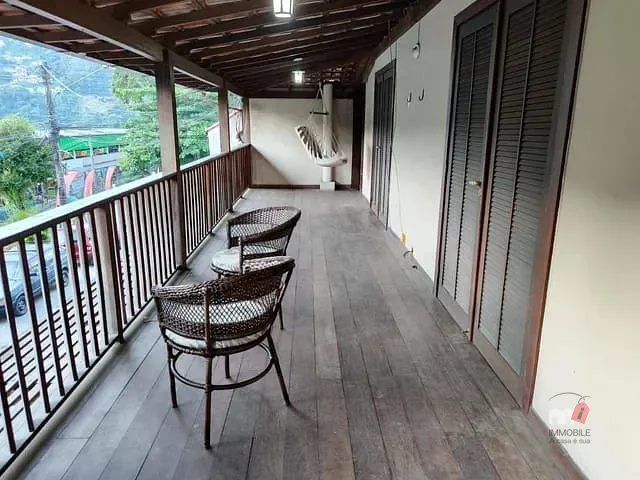 Casa 4 quartos e 1 banheiro, à venda, no bairro Cascatinha em Petrópolis