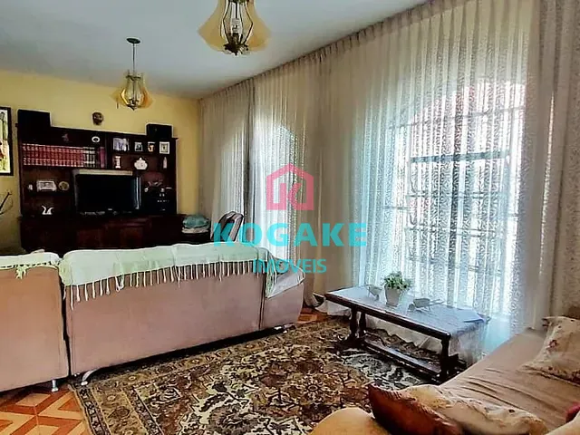 Casa com 288m² 3 quartos e 2 banheiros, à venda, no bairro Monte Castelo em São José dos Campos