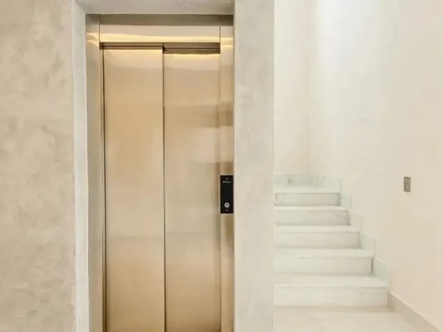 Casa com 532m² 4 quartos e 5 banheiros, à venda, no bairro Residencial Tambore em Barueri