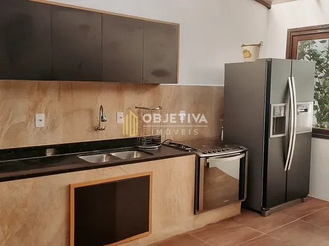 Casa 3 quartos e 1 banheiro, à venda, no bairro Jardim Botânico em Porto Alegre