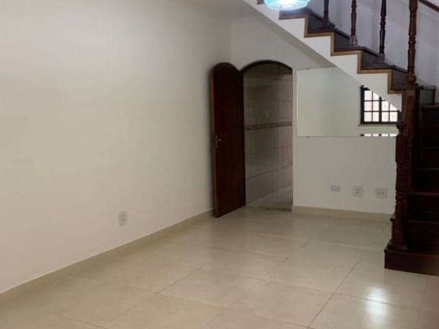 Casa com 200m² 4 quartos e 1 banheiro, à venda, no bairro Umuarama em Osasco