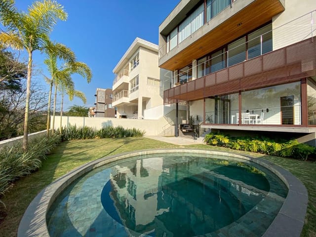 Casa com 450m² 4 quartos e 7 banheiros, à venda, no bairro Alphaville em Santana de Parnaíba
