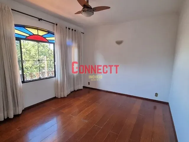 Casa com 250m² 4 quartos e 3 banheiros, à venda, no bairro Sumarezinho em Ribeirão Preto