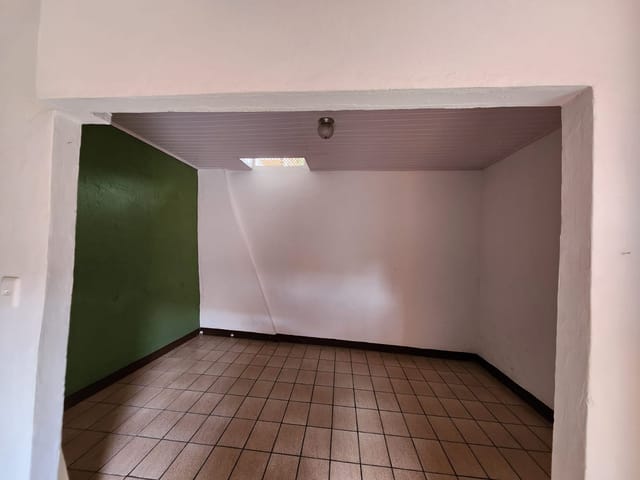 Casa 1 quarto e 1 banheiro, à venda, no bairro Retiro em Petrópolis