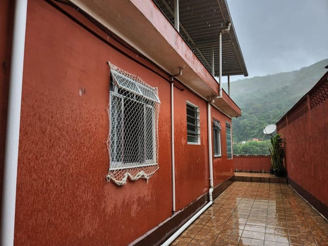 Casa 1 quarto e 1 banheiro, à venda, no bairro Retiro em Petrópolis