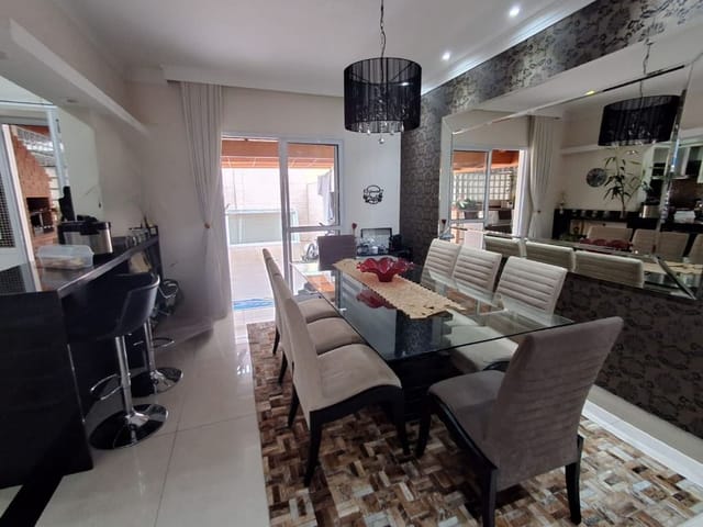 Casa com 117m² 3 quartos e 2 banheiros, à venda, no bairro Chácara Canta Galo em Cotia