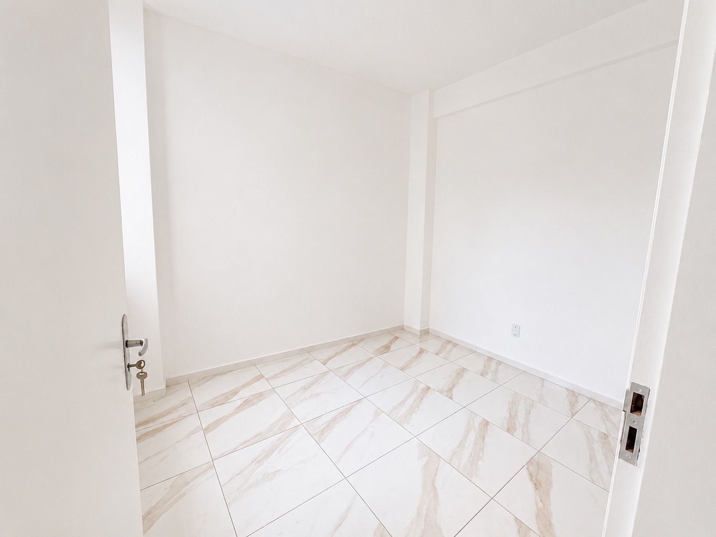 Casa residencial e comercial à venda no centro de Pelotas - 167 m², todo reformado com acabamentos modernos e ampla área nos fundos. - 6