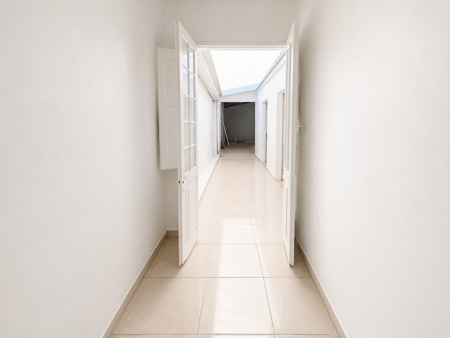 Casa residencial e comercial à venda no centro de Pelotas - 167 m², todo reformado com acabamentos modernos e ampla área nos fundos. - 11