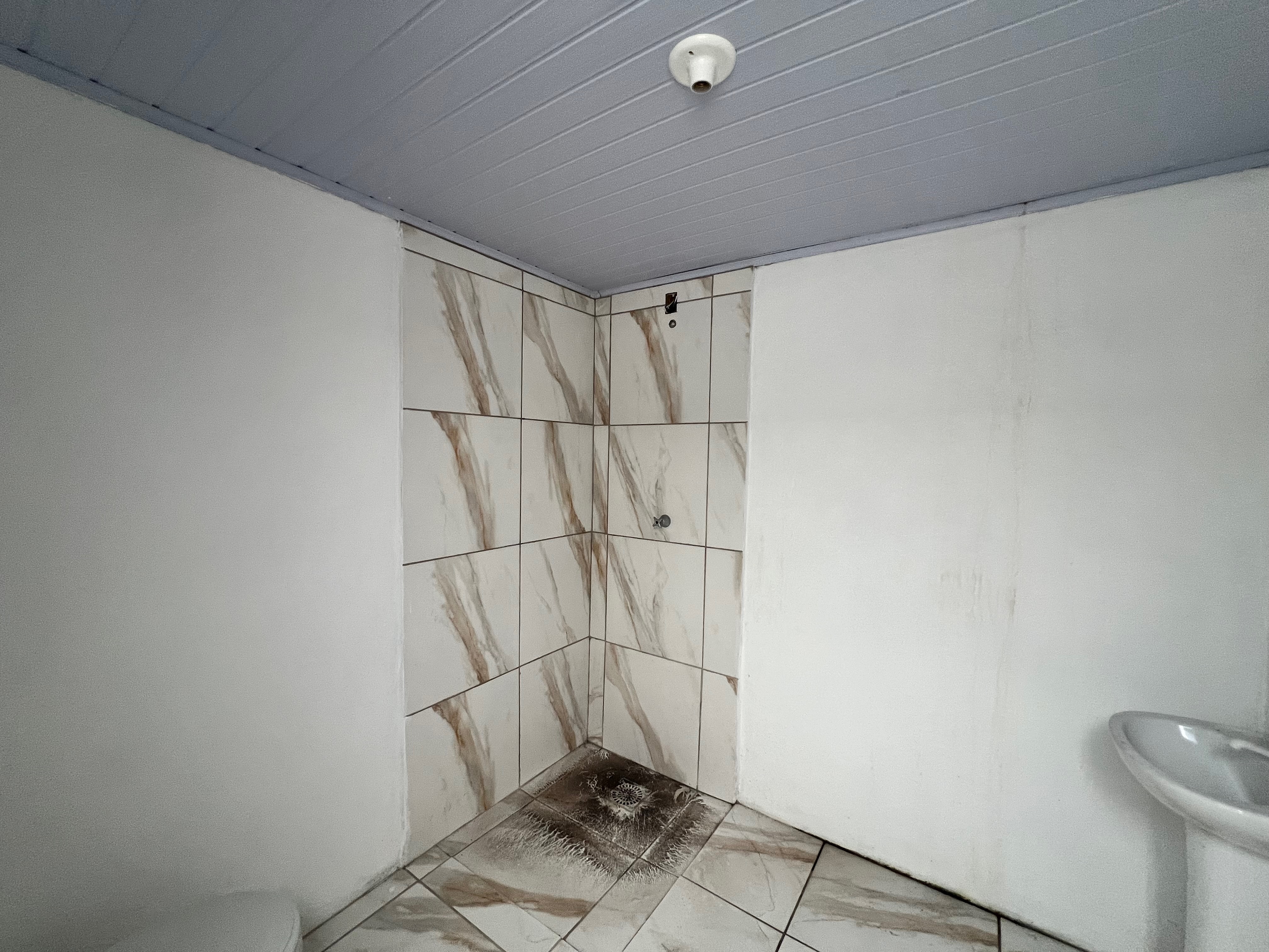 Casa residencial e comercial à venda no centro de Pelotas - 167 m², todo reformado com acabamentos modernos e ampla área nos fundos. - 10