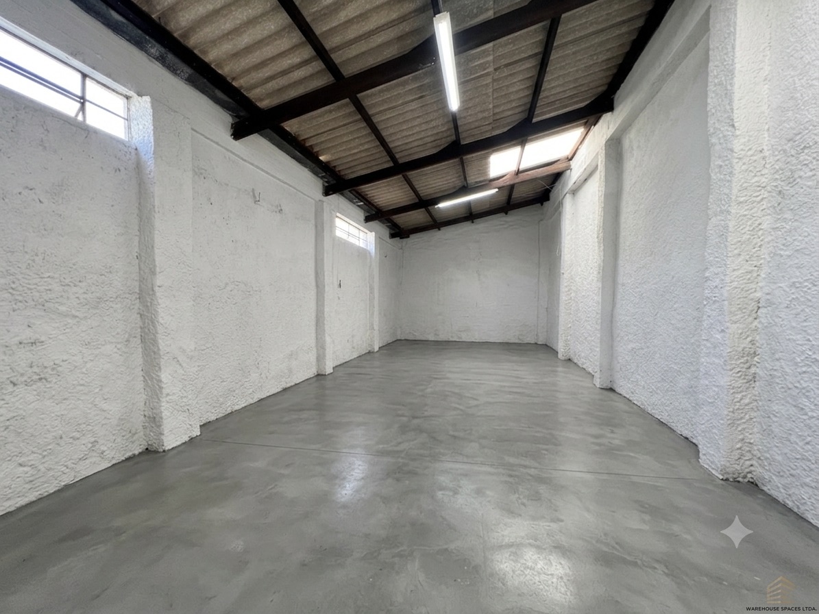 Casa residencial e comercial à venda no centro de Pelotas - 167 m², todo reformado com acabamentos modernos e ampla área nos fundos. - 13