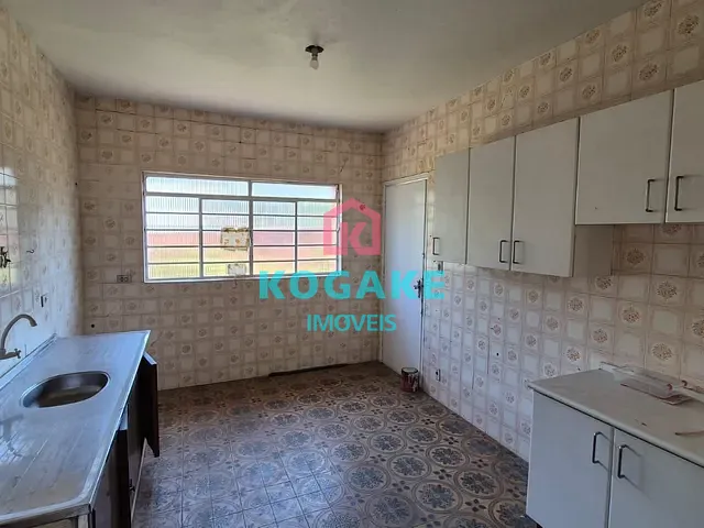 Casa com 300m² 3 quartos e 1 banheiro, à venda, no bairro Monte Castelo em São José dos Campos