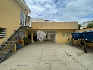 Foto do Casa-Casa tipo para venda em Água Funda com 3 quartos, sendo 1 suíte, 281m²