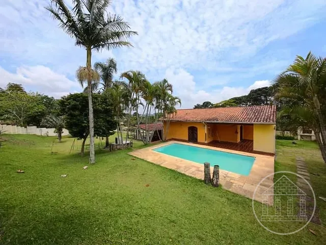 Casa com 1217m² 2 quartos e 3 banheiros, à venda ou para alugar, no bairro Jardim das Palmeiras (Zona Sul) em São Paulo