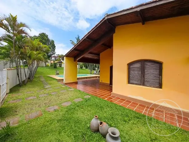 Casa com 1217m² 2 quartos e 3 banheiros, à venda ou para alugar, no bairro Jardim das Palmeiras (Zona Sul) em São Paulo